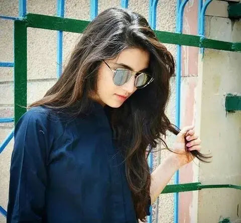 عکس پروفایل شاد لاکچری دخترانه