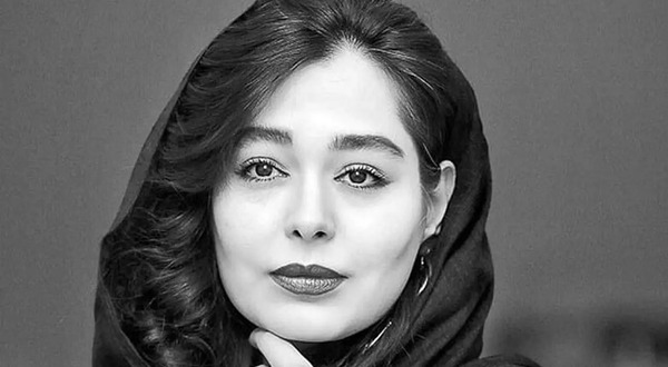 عکس سانیا سالاری در ستایش سه