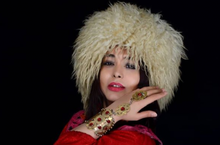 عکس سانیا سالاری در ستایش سه