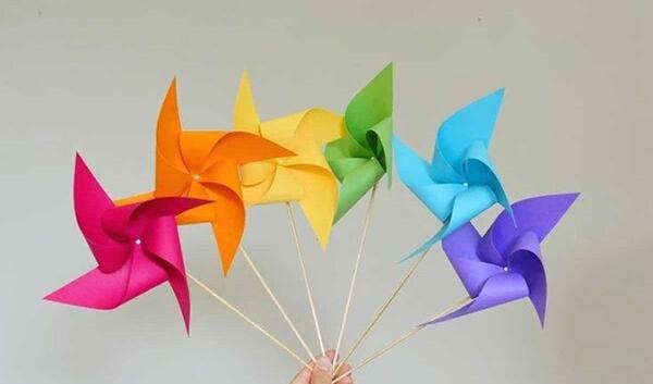 عکس از فرفره کاغذی