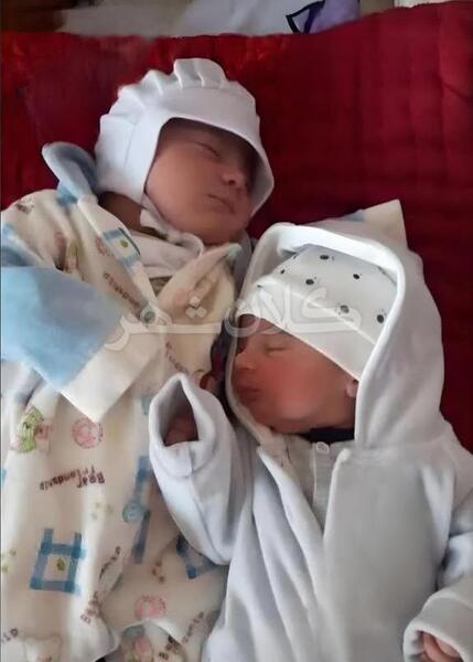 عکس مادر دختری نوزادی