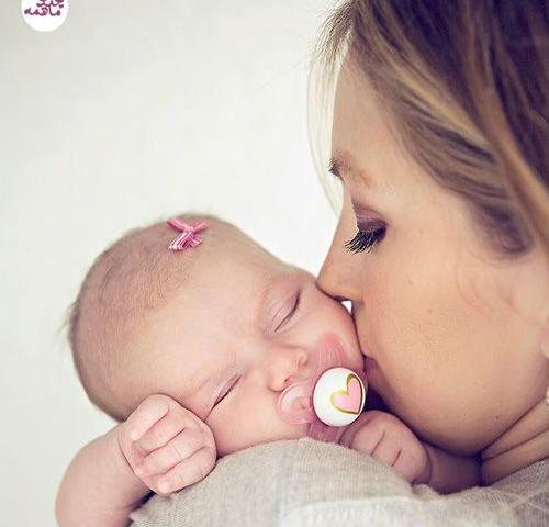 عکس دست مادر و دختری