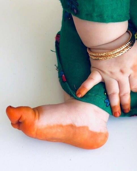 ایده عکس دست مادر دختری