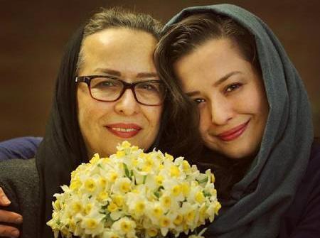عکس مهراب شریفی نیا و مادرش