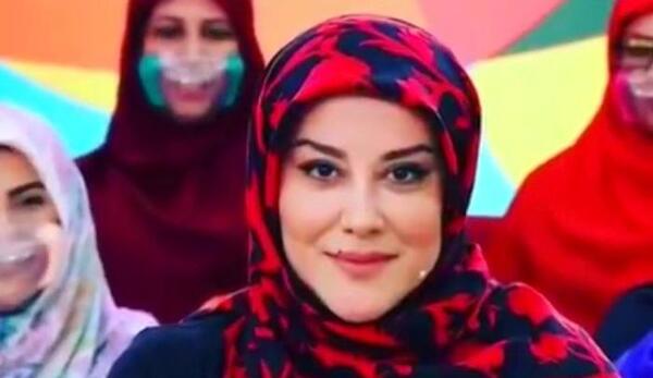 عکس آشا محرابی با مادرش