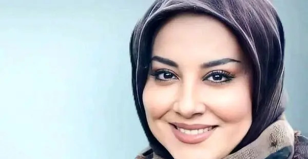 عکس آشا محرابی با مادرش