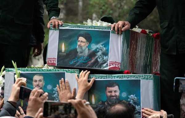 عکس رئیسی و خامنه ای برای پروفایل