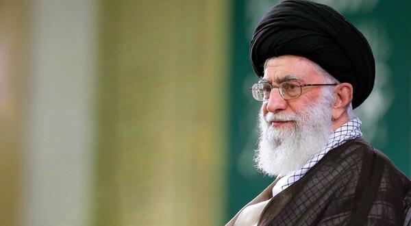 عکس آقای رئیسی و خامنه ای