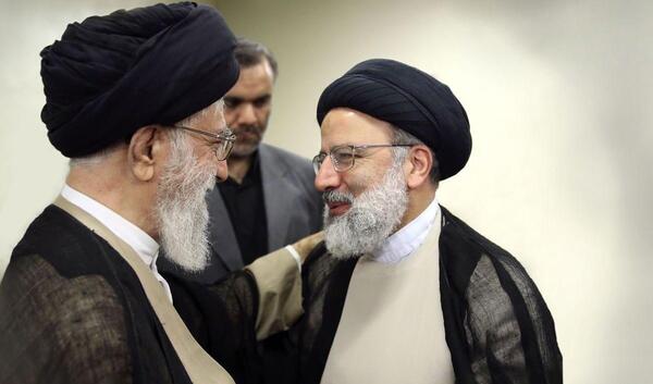 عکس آقای رئیسی و خامنه ای