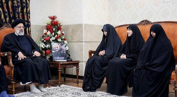 عکس آقای رئیسی و حاج قاسم سلیمانی