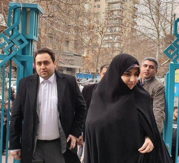 عکس خانم رئیسی و دخترانش