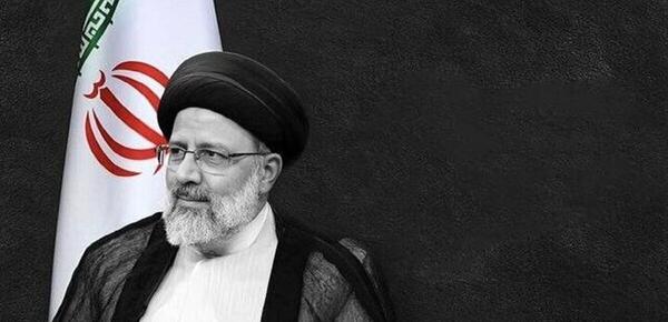عکس رئیسی در حرم امام رضا علیه السلام