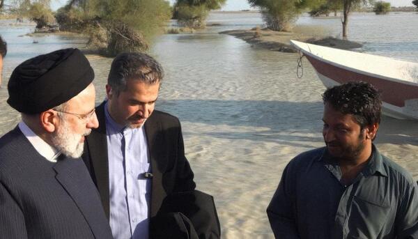 عکس رئیسی در سیل سیستان و بلوچستان