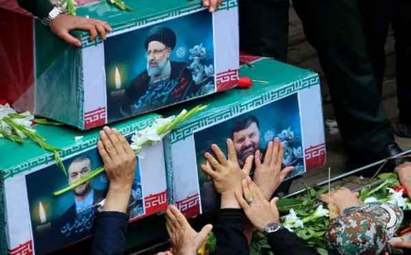 عکس قبر رئیسی در مشهد