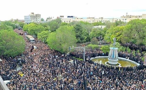عکس شهید رئیسی در مشهد