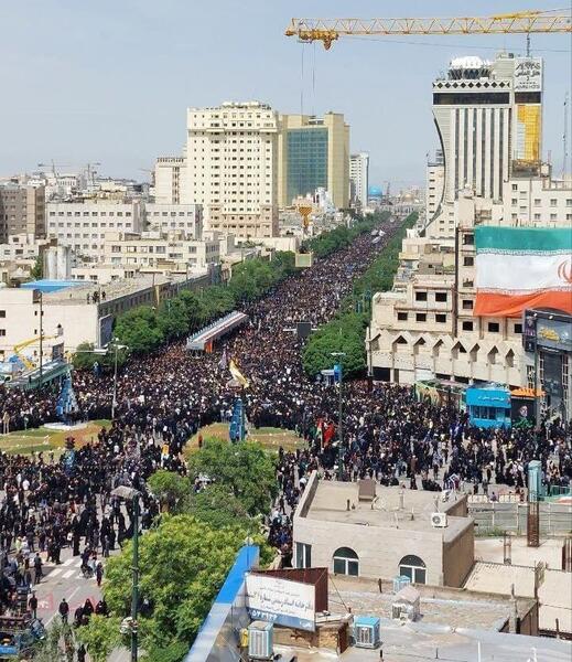عکس شهید رئیسی در مشهد