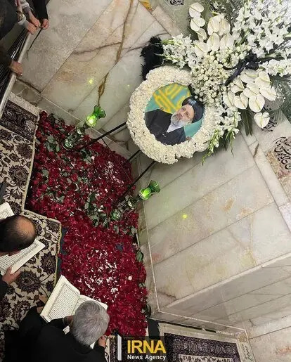 عکس قبر شهید رئیسی در مشهد