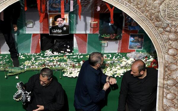عکس قبر شهید رئیسی در مشهد