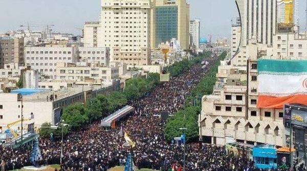 عکس سنگ قبر رئیسی در مشهد