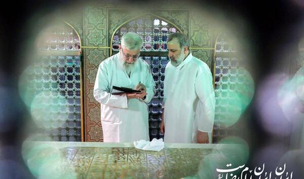 عکس قبر آقای رئیسی در مشهد
