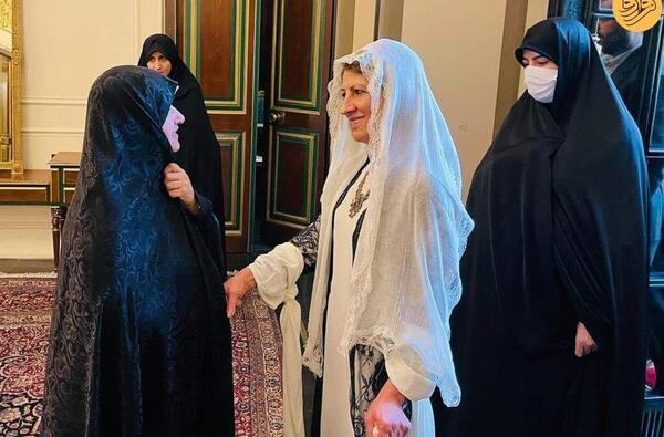 عکس همسر رئیسی در ونزوئلا