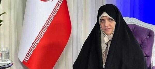 عکس همسر رئیسی در تشییع جنازه