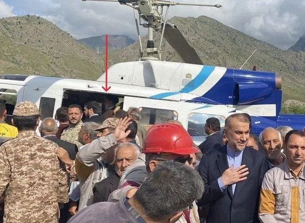 عکس رئیسی و همسرش و فرزندانش
