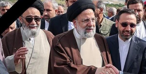 عکس رهبر در منزل رئیسی