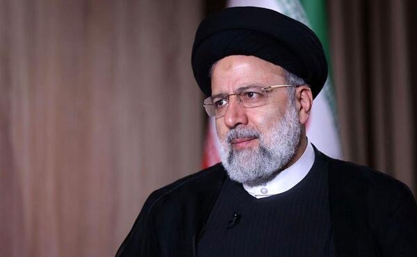 عکس عباس قادری با رئیسی
