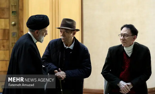 عکس عباس قادری با رئیسی