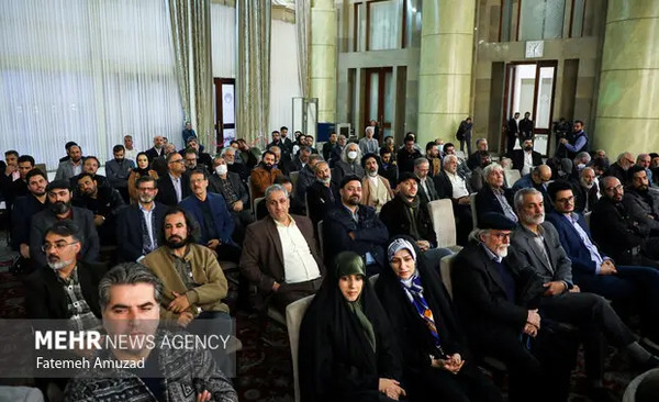 عکس عباس قادری با رئیسی