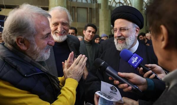 عکس عباس قادری با رئیسی