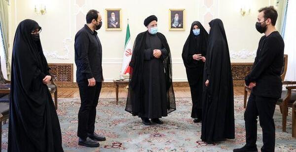 عکس رئیسی با قاسم سلیمانی