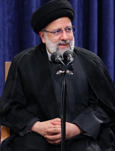 عکس آقای رئیسی و رهبر