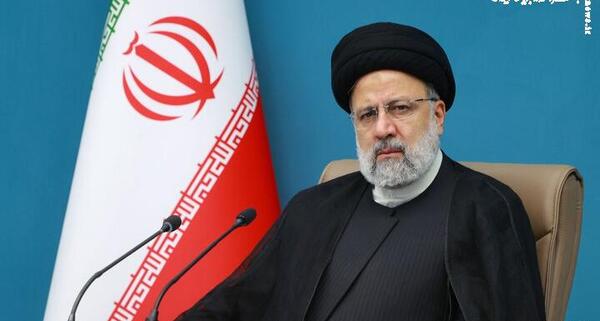 عکس رئیسی با پرچم ایران