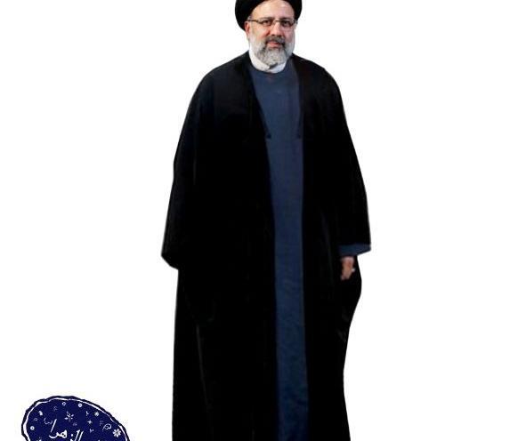 عکس شهید رئیسی ایستاده