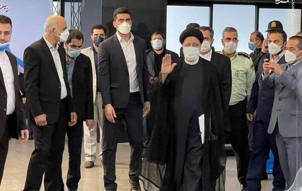 عکس رئیسی در انتخابات ۱۴۰۰