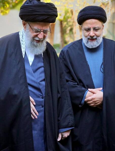 عکس شهید رئیسی با رهبر و سردار سلیمانی