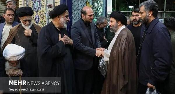 عکس رئیسی در کنار خامنه ای