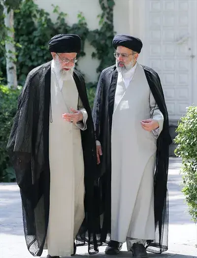 عکس امام خمینی خامنه ای و رئیسی