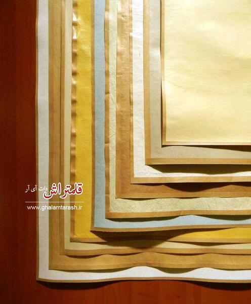 عکس سوزاندن کاغذ با ذره بین