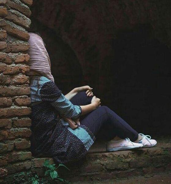 عکس دختر تنها لاکچری