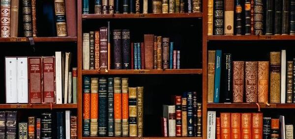 عکس پس زمینه کتابخانه