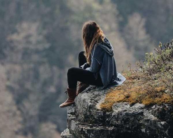 عکس پروفایل دختری تنها