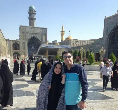 عکس دونفره با حرم امام رضا
