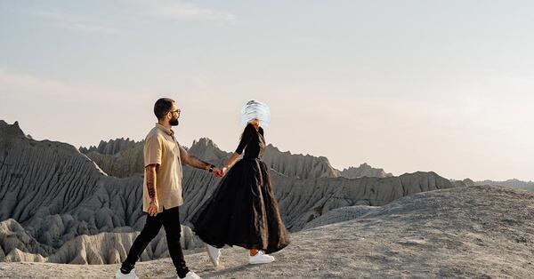 عکس دونفره بغل از پشت