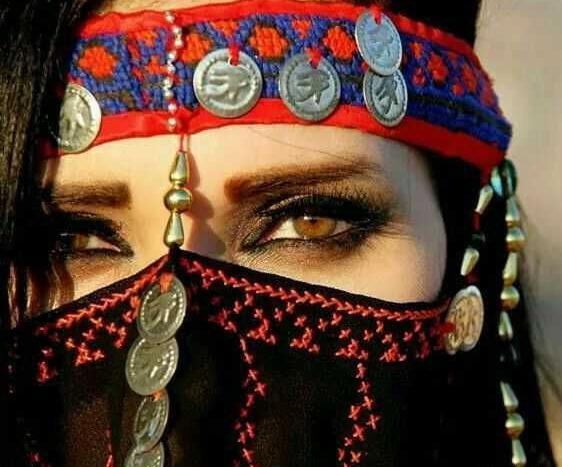 عکس دختر نقاب دار برای پروفایل