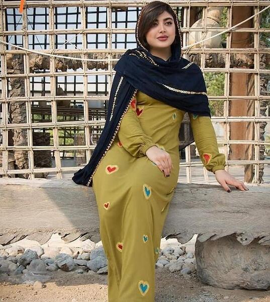 ویسگون پروفایل عکس دختر با چفیه عربی