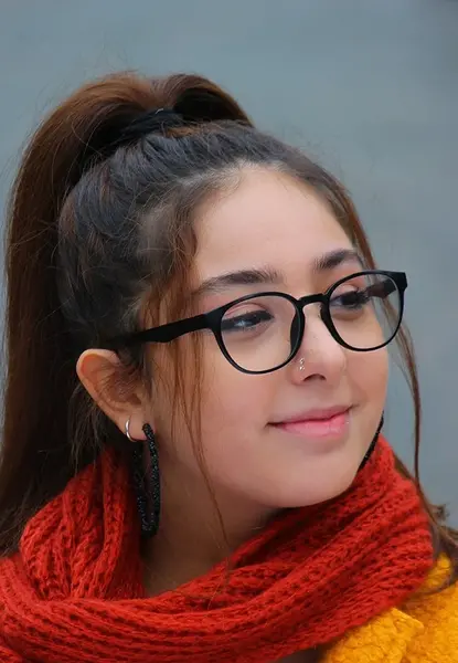 عکس دختر عینکی برای پروفایل