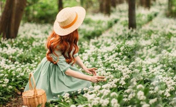 عکس پروفایل دختر و طبیعت
